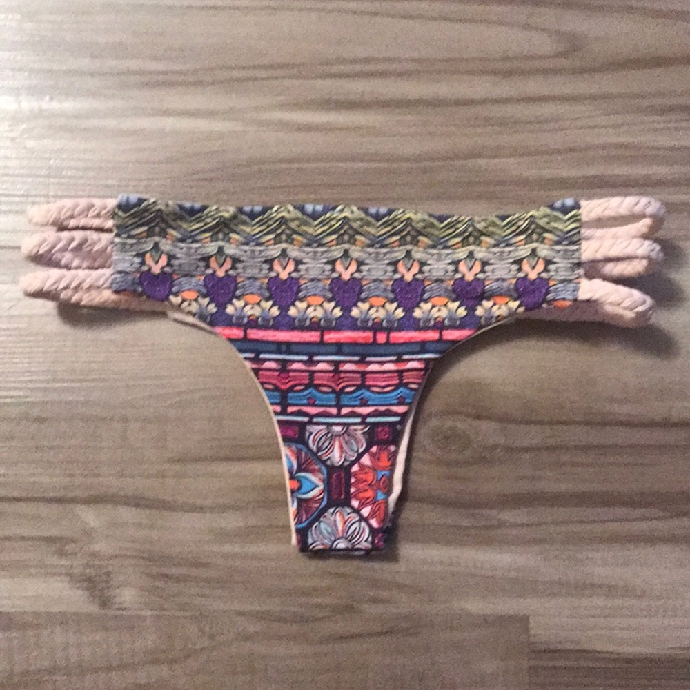 Reversible bottoms - Picture 2 of 2